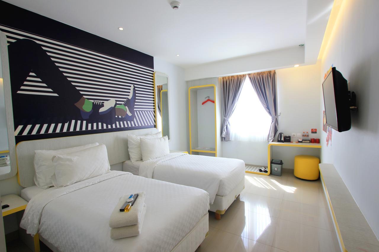 Uniq Hotel Джокьякарта Экстерьер фото