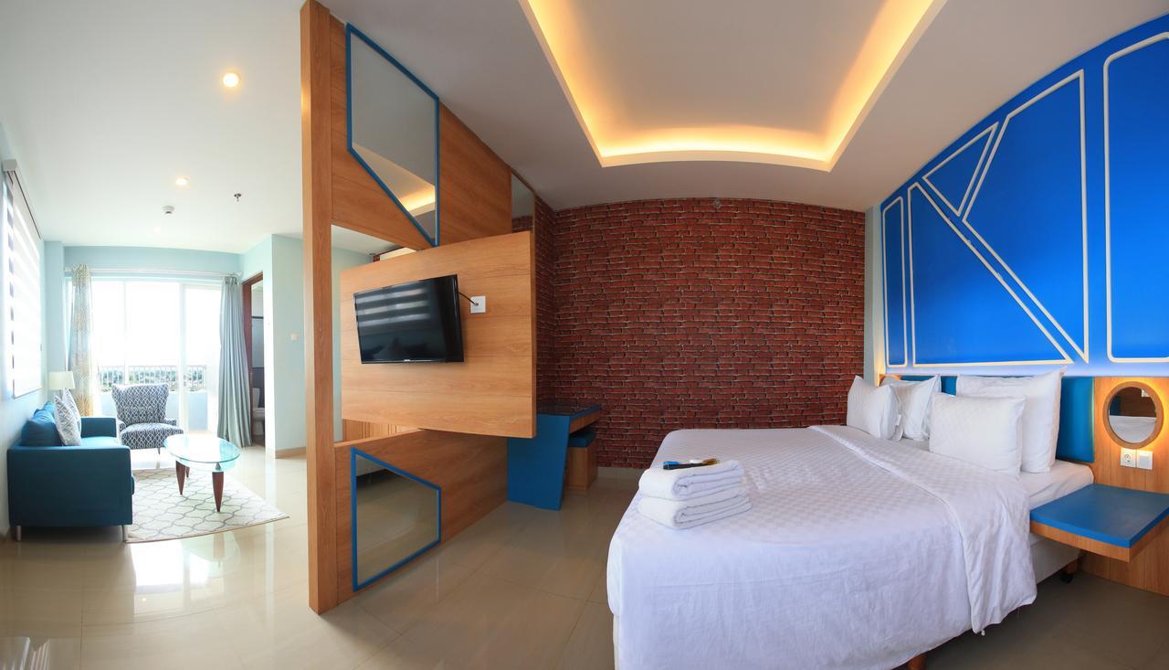 Uniq Hotel Джокьякарта Экстерьер фото