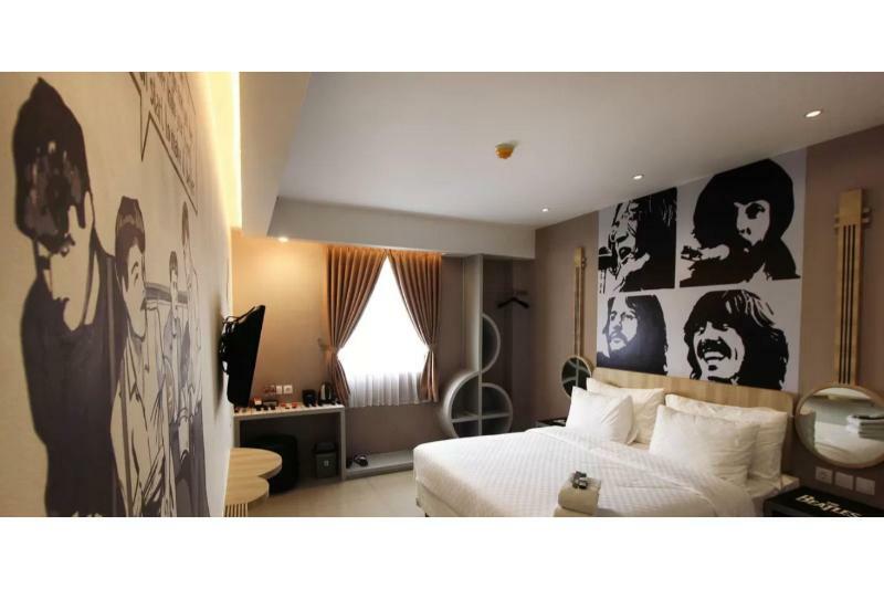 Uniq Hotel Джокьякарта Экстерьер фото